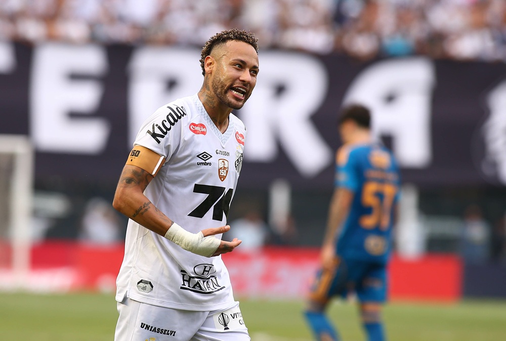 Neymar foi anunciado pelo Santos no fim de janeiro deste ano