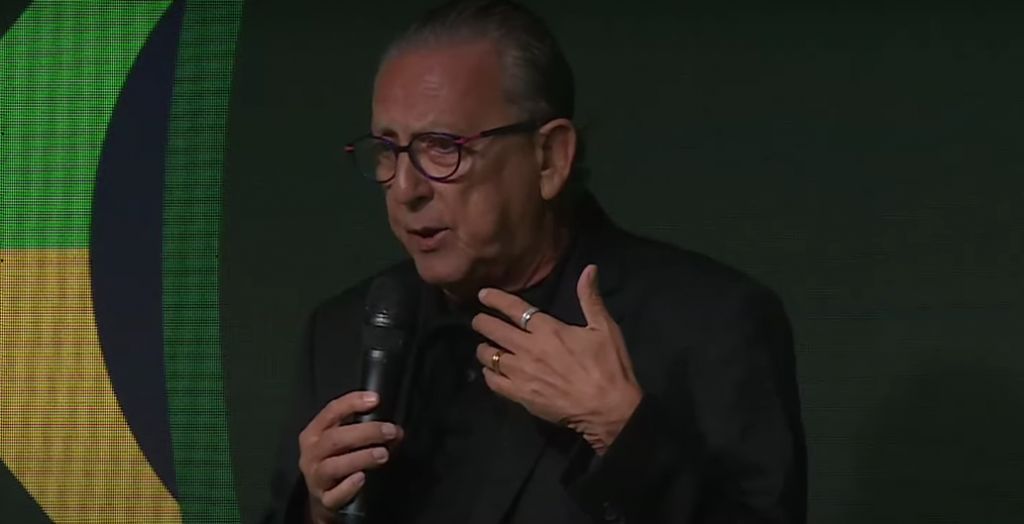 Galvão Bueno durante sorteio da CBF